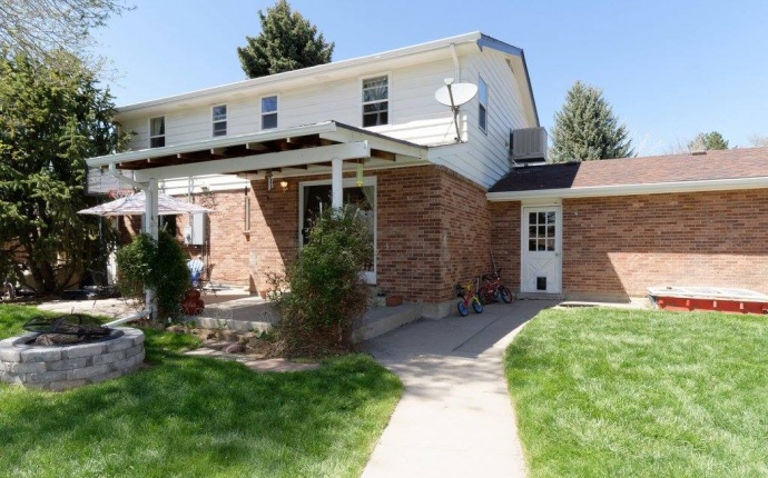 5 Bedrooms, House, Sold!, E Easter Way, 4 Bathrooms, Listing ID 9674294, Centennial, Arapahoe, Colorado, United States, 80122,