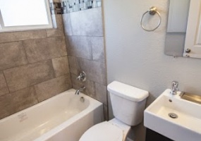 4 Bedrooms, House, Sold!, Geneva St, 2 Bathrooms, Listing ID 9674296, Aurora, Arapahoe, Colorado, United States, 80010,