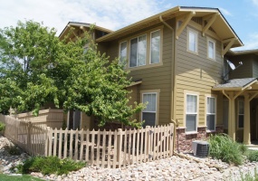 3 Bedrooms, House, Sold!, E 104th Pl #B, 3 Bathrooms, Listing ID 9674323, Commerce City, Adams, Colorado, United States, 80022,