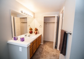 3 Bedrooms, Townhome, Sold!, S Hannibal St #B, 2 Bathrooms, Listing ID 9674344, Aurora, Arapahoe, Colorado, United States, 80013,