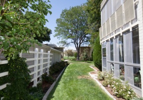 1 Bedrooms, Townhome, Sold!, S Clinton St #4A, 1 Bathrooms, Listing ID 9674348, Denver, Denver, Colorado, United States, 80247,