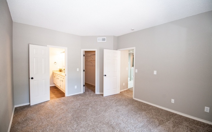 2 Bedrooms, House, Sold!, W Riverwalk Cir #108, 2 Bathrooms, Listing ID 9674350, Littleton, Arapahoe, Colorado, United States, 80123,