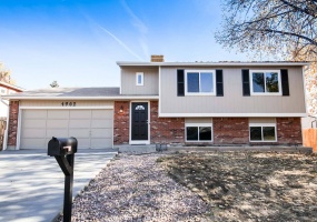 4 Bedrooms, House, Sold!, S Field Ct, 2 Bathrooms, Listing ID 9674370, Littleton, Denver, Colorado, United States, 80123,