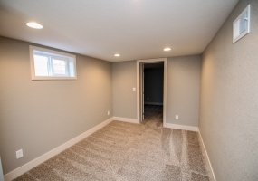 3 Bedrooms, House, Sold!, Sherman St, 2 Bathrooms, Listing ID 9674372, Denver, Denver, Colorado, United States, 80216,