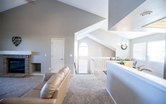 2 Bedrooms, Townhome, Sold!, S High Ct, 2 Bathrooms, Listing ID 9674402, Centennial, Arapahoe, Colorado, United States, 80122,