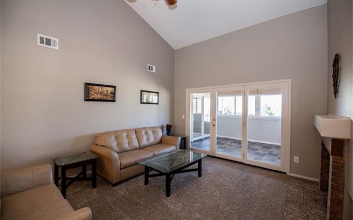 2 Bedrooms, Townhome, Sold!, S High Ct, 2 Bathrooms, Listing ID 9674402, Centennial, Arapahoe, Colorado, United States, 80122,