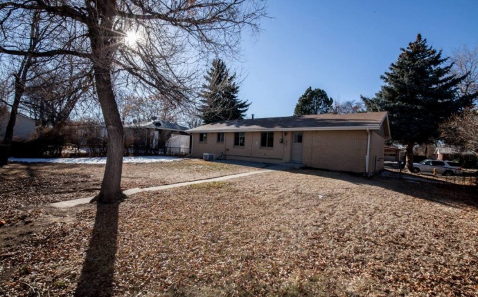 5 Bedrooms, House, Sold!, Elmira St, 3 Bathrooms, Listing ID 9674404, Colorado, Arapahoe, Colorado, United States, 80010,