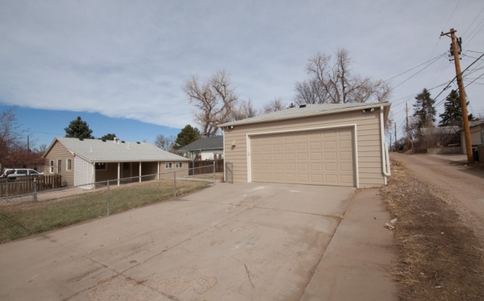 2 Bedrooms, House, Sold!, S Bannock St, 1 Bathrooms, Listing ID 9674444, Englewood, Arapahoe, Colorado, United States, 80110,