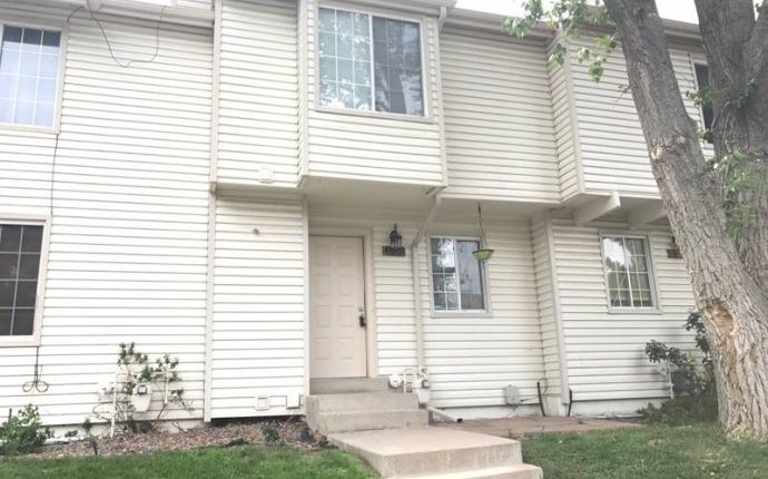 3 Bedrooms, Townhome, Sold!, S Mobile Cir #D, 2 Bathrooms, Listing ID 9674482, Aurora, Arapahoe, Colorado, United States, 80013,