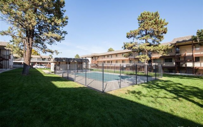 3 Bedrooms, Townhome, Sold!, Robb St #40, 2 Bathrooms, Listing ID 9674542, Lakewood, Jefferson, Colorado, United States, 80215,