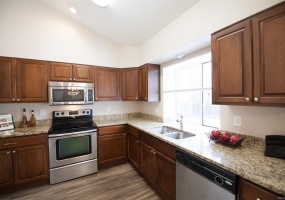 4 Bedrooms, House, Sold!, E 44th Pl, 2 Bathrooms, Listing ID 9674587, Denver, Denver, Colorado, United States, 80249,