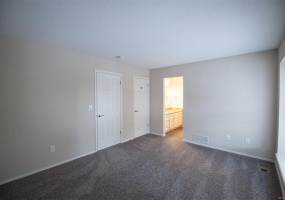 4 Bedrooms, House, Sold!, E 44th Pl, 2 Bathrooms, Listing ID 9674587, Denver, Denver, Colorado, United States, 80249,