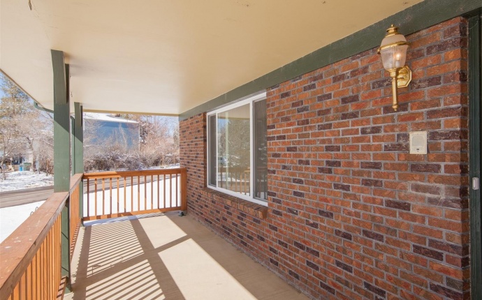 4 Bedrooms, House, Sold!, W Massey Dr, 3 Bathrooms, Listing ID 9674589, Littleton, Jefferson, Colorado, United States, 80128,