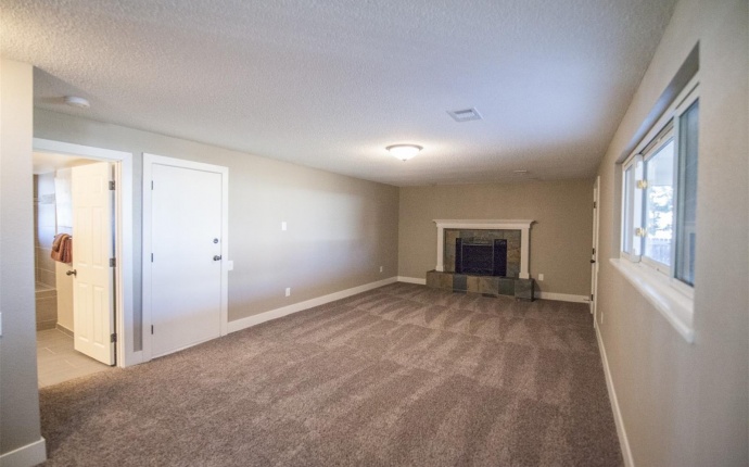 4 Bedrooms, House, Sold!, E Virginia Pl, 3 Bathrooms, Listing ID 9674592, Aurora, Arapahoe, Colorado, United States, 80012,