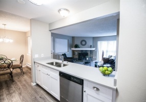 2 Bedrooms, Townhome, Sold!, E 2nd Ave #210E, 2 Bathrooms, Listing ID 9674593, Aurora, Arapahoe, Colorado, United States, 80011,