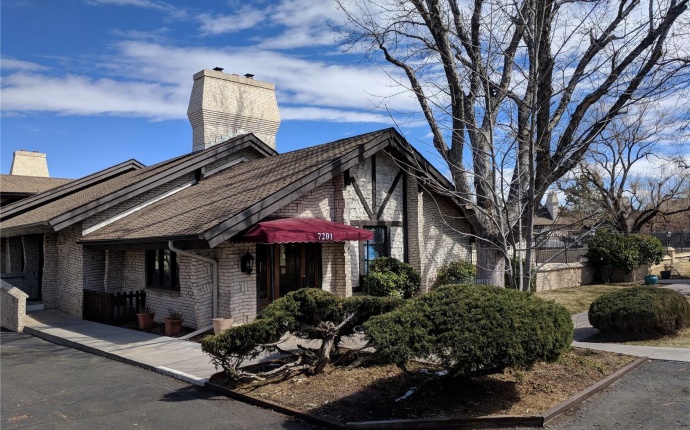 2 Bedrooms, Townhome, Sold!, E Quincy Ave #103, 2 Bathrooms, Listing ID 9674598, Denver, Denver, Colorado, United States, 80237,