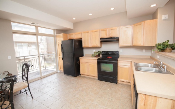 2 Bedrooms, House, Sold!, E Yale Cir #C, 2 Bathrooms, Listing ID 9674608, Aurora, Arapahoe, Colorado, United States, 80013,