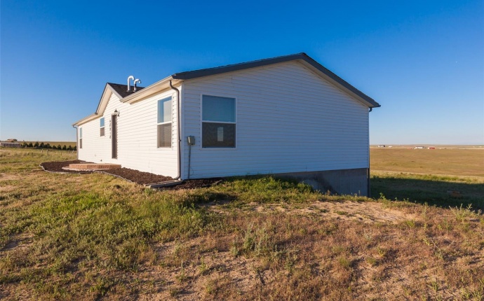 3 Bedrooms, House, Sold!, E County Road 38, 2 Bathrooms, Listing ID 9674636, Byers, Arapahoe, Colorado, United States, 80103,