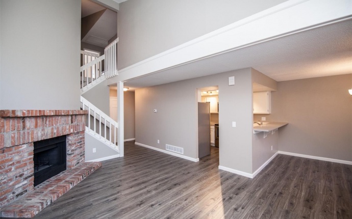 2 Bedrooms, Townhome, Sold!, S Granby Ct #B, 3 Bathrooms, Listing ID 9674666, Aurora, Arapahoe, Colorado, United States, 80014,