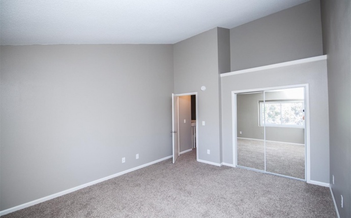 2 Bedrooms, Townhome, Sold!, S Granby Ct #B, 3 Bathrooms, Listing ID 9674666, Aurora, Arapahoe, Colorado, United States, 80014,