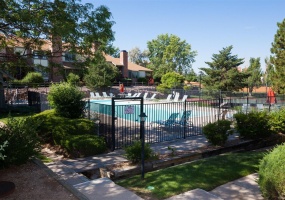 2 Bedrooms, Townhome, Sold!, S Granby Ct #B, 3 Bathrooms, Listing ID 9674666, Aurora, Arapahoe, Colorado, United States, 80014,