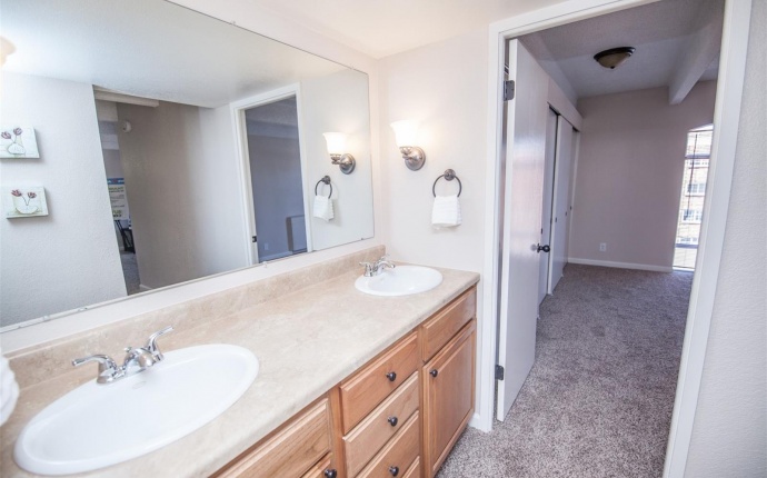 1 Bedrooms, House, Sold!, Columbine St #405, 1 Bathrooms, Listing ID 9674679, Denver, Denver, Colorado, United States, 80206,