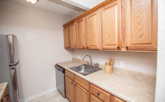 1 Bedrooms, House, Sold!, Columbine St #405, 1 Bathrooms, Listing ID 9674679, Denver, Denver, Colorado, United States, 80206,