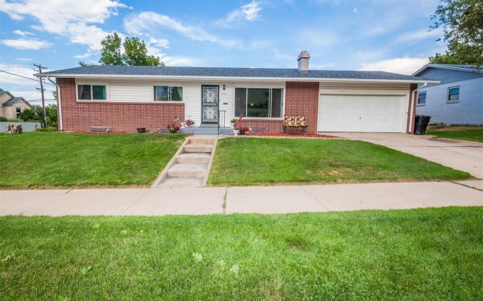 3 Bedrooms, House, Sold!, S Holly St, 3 Bathrooms, Listing ID 9674687, Denver, Denver, Colorado, United States, 80237,