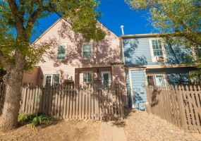 10400 W Dartmouth Ave, Lakewood, Jefferson, Colorado, United States 80227, 2 Bedrooms Bedrooms, ,2 BathroomsBathrooms,Townhome,Sold!,W Dartmouth Ave,9674707