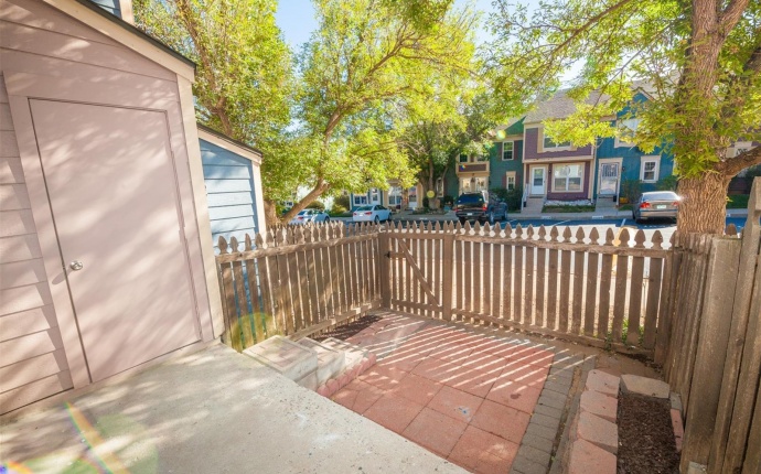 10400 W Dartmouth Ave, Lakewood, Jefferson, Colorado, United States 80227, 2 Bedrooms Bedrooms, ,2 BathroomsBathrooms,Townhome,Sold!,W Dartmouth Ave,9674707